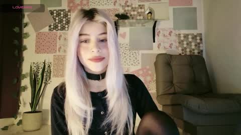 luckysapphire777 online show from 05-05-26, 11:40