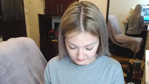 Snapshot of luckyshotgirl chatting on 12-11-24, 05:48 LuckyShot online show from 12-11-24, 05:48