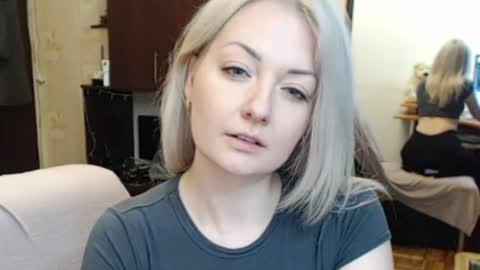 Snapshot of luckyshotgirl chatting on 03-31-26, 05:24 LuckyShot online show from 03-31-26, 05:24