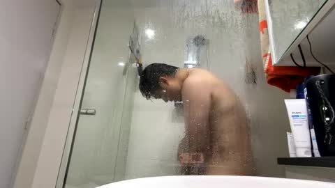 Snapshot of luckystrike989 chatting on 11-30-25, 01:04 Tyson online show from 11-30-25, 01:04