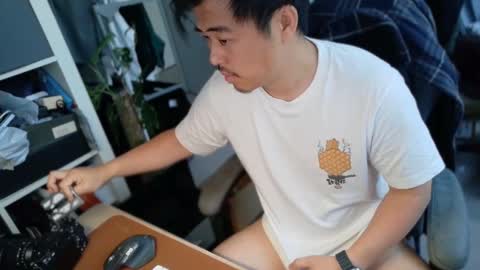 Snapshot of luckystrike989 chatting on 12-03-25, 10:41 Tyson online show from 12-03-25, 10:41