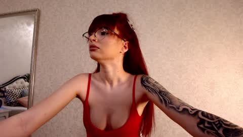 Mia online show from 12-18-24, 06:25