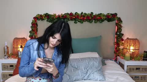 Lucy online show from 12-25-24, 09:11