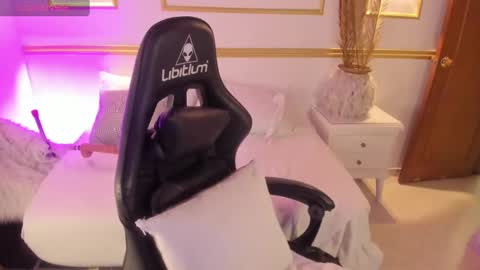 Snapshot of lucy266_ chatting on 01-17-25, 01:57 lucy online show from 01-17-25, 01:57