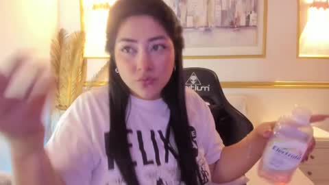 Snapshot of lucy266_ chatting on 01-30-25, 05:30 lucy online show from 01-30-25, 05:30