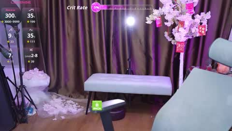 Snapshot of lucy__bb chatting on 10-30-25, 01:18 Lucy online show from 10-30-25, 01:18