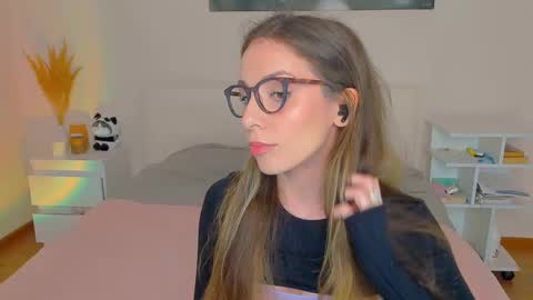 lucy__ray online show from 12-23-24, 03:33