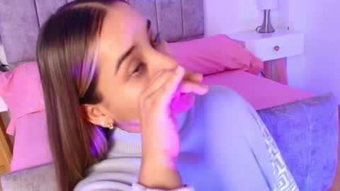 Snapshot of lucy_carson chatting on 03-19-26, 03:43 lucy online show from 03-19-26, 03:43