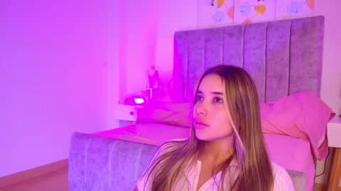 Snapshot of lucy_carson chatting on 03-23-26, 03:43 lucy online show from 03-23-26, 03:43