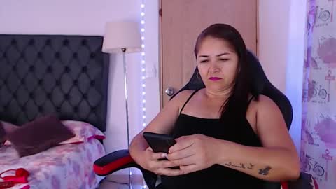 lucy online show from 01-04-25, 02:46