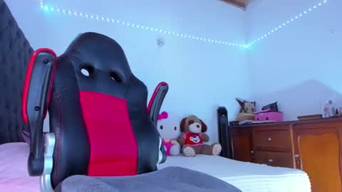 lucy online show from 11-23-25, 09:14