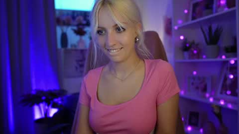 Cutie Lucy online show from 06-23-26, 06:17