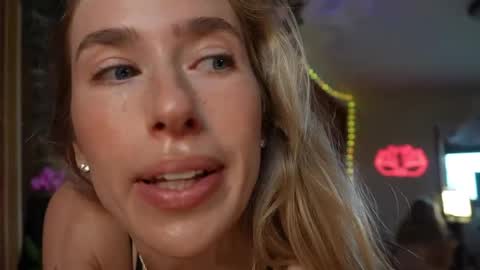 Snapshot of lucy_gooosey chatting on 05-02-26, 12:48 Lucy. online show from 05-02-26, 12:48