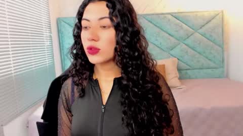 Lucy Greys online show from 03-18-26, 02:42