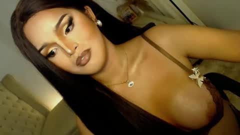    MONA    online show from 03-08-25, 11:37