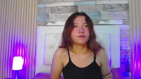 lucy_hs online show from 02-11-25, 09:09