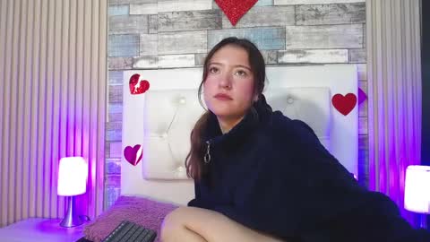lucy_hs online show from 02-13-25, 06:52