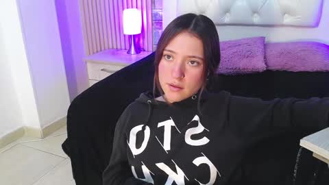 lucy_hs online show from 02-14-25, 07:17