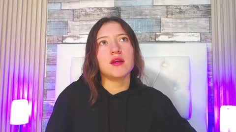 lucy_hs online show from 02-18-25, 04:58