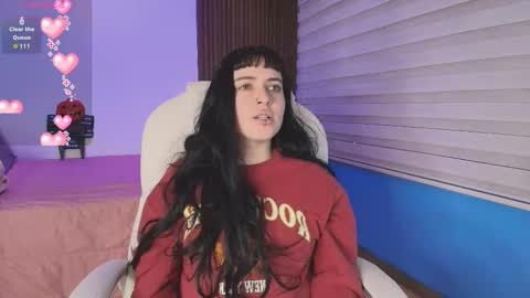 Snapshot of lucy_smith7 chatting on 10-08-25, 05:43 Sofia online show from 10-08-25, 05:43