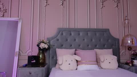 LucyAddison online show from 05-11-26, 02:50