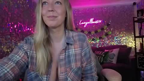 Snapshot of lucyallen4201 chatting on 02-23-26, 11:40 lucyallen4201 online show from 02-23-26, 11:40