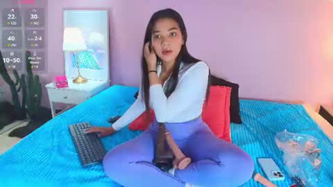 Lucia Bell   online show from 07-30-26, 08:41