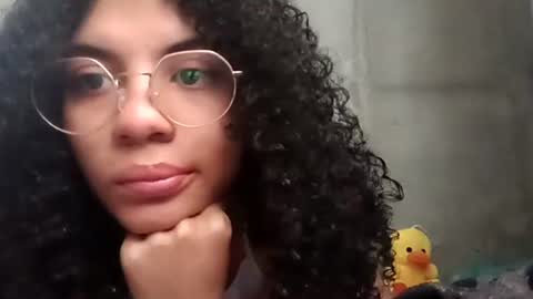 Snapshot of lucybellea chatting on 10-21-25, 06:19 Lucia online show from 10-21-25, 06:19