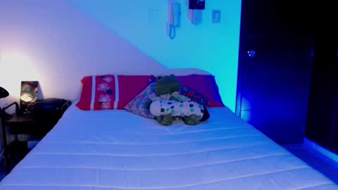 Lucya Fernanda  online show from 09-11-25, 03:50