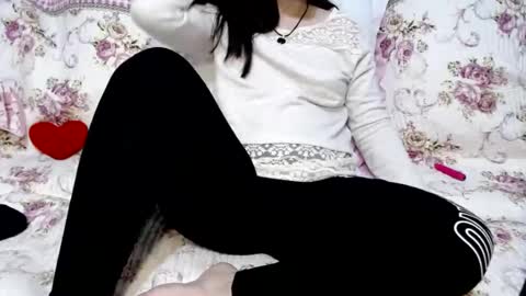 LucyGoldS online show from 12-15-24, 11:34