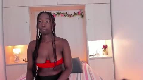 Snapshot of lucykleiin chatting on 10-22-25, 11:43 lucykleiin online show from 10-22-25, 11:43