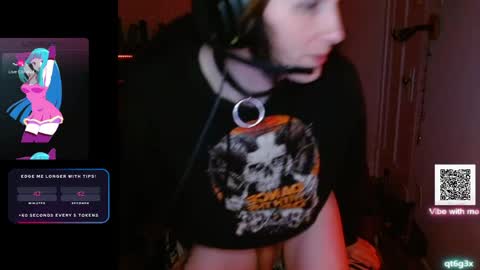 Snapshot of lucylascivious chatting on 04-05-26, 02:20 lucylascivious online show from 04-05-26, 02:20