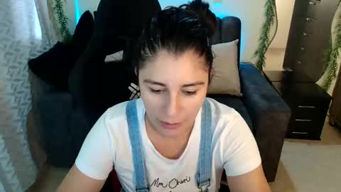 LUCY online show from 06-07-26, 03:27