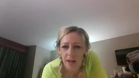 Snapshot of lucyloveslookers78240 chatting on 01-15-25, 09:02 Lucy Loves Lookers online show from 01-15-25, 09:02