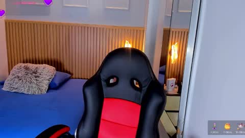 Snapshot of lucymars1 chatting on 10-22-25, 12:27 L U C Y online show from 10-22-25, 12:27