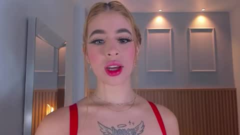 Snapshot of lucymars1 chatting on 11-14-25, 12:48 L U C Y online show from 11-14-25, 12:48