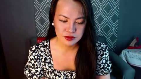 lucypearl5211994 online show from 10-06-25, 12:52