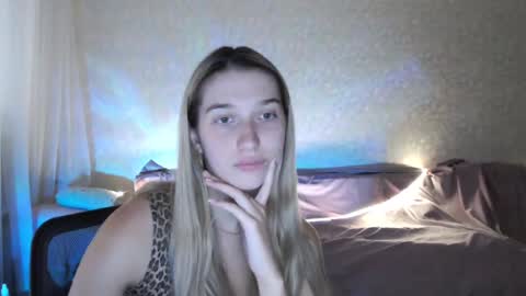 Lucy Ree online show from 09-11-25, 03:12