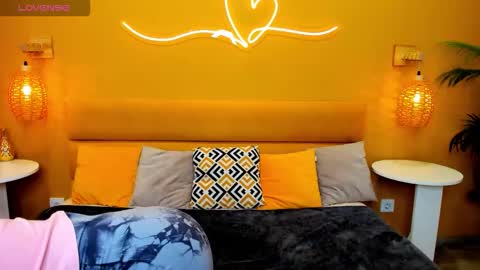 lucyserene online show from 02-08-26, 09:23