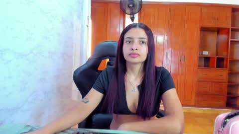 LUCY  online show from 05-06-26, 06:57