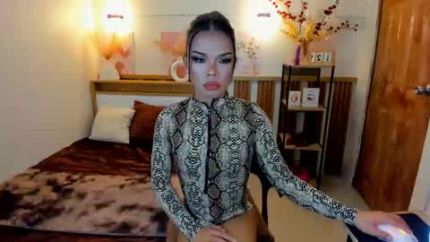 lucyvane online show from 02-19-26, 03:52