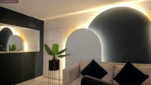 Lucy online show from 10-12-25, 06:40