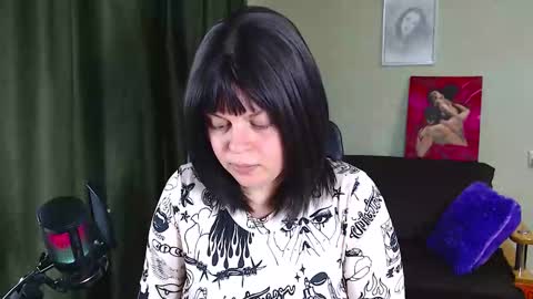 Snapshot of lucywmiller chatting on 09-26-25, 10:30 Call me Lucy online show from 09-26-25, 10:30