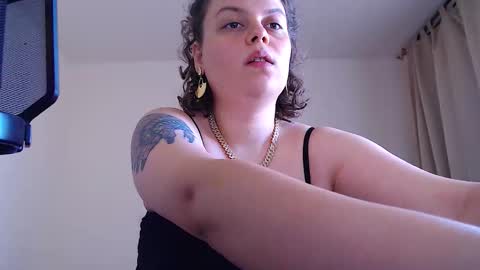 Snapshot of lucywmiller chatting on 10-08-25, 09:18 Call me Lucy online show from 10-08-25, 09:18