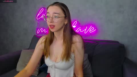 Lucy online show from 07-08-26, 12:48