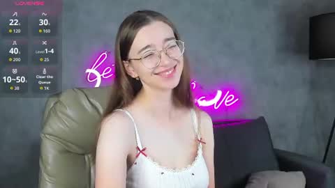 Lucy online show from 08-03-26, 12:53