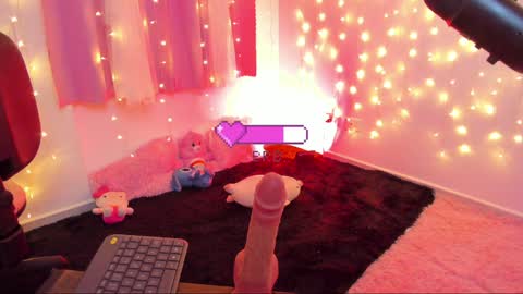 LUCYY FROM HOME  online show from 01-31-25, 04:25