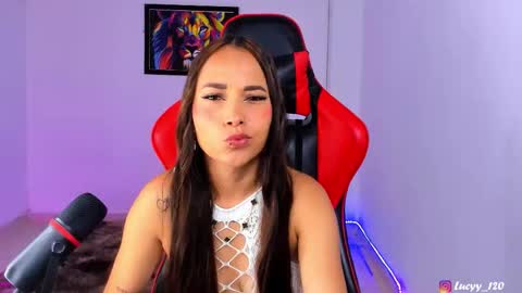 Snapshot of lucyy_rose chatting on 02-12-26, 11:55 o online show from 02-12-26, 11:55