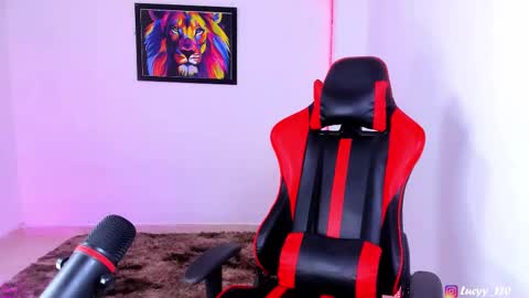 Snapshot of lucyy_rose chatting on 02-14-26, 10:39 o online show from 02-14-26, 10:39