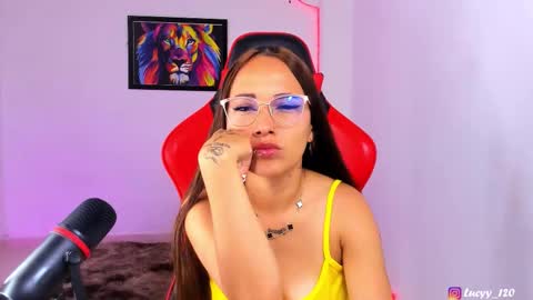 Snapshot of lucyy_rose chatting on 02-21-26, 12:55 o online show from 02-21-26, 12:55